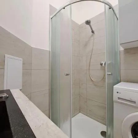 Flat Near The Vysehrad Castle Appartamento Praga